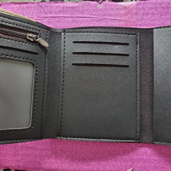 Wallet - Picture 2 of 4